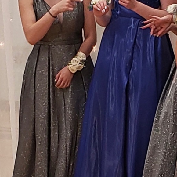 Prom dress: sparkly dark gray - Picture 8 of 11